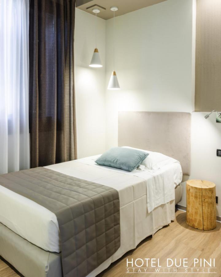 Hotel Due Pini フォルミージネ エクステリア 写真