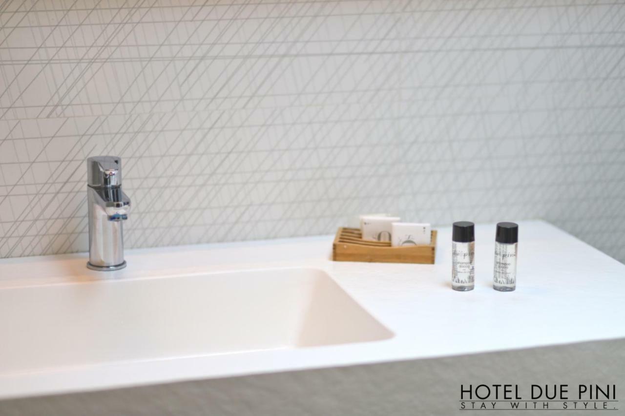 Hotel Due Pini フォルミージネ エクステリア 写真